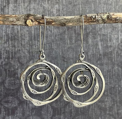 Vintage Flower Hollow Earrings