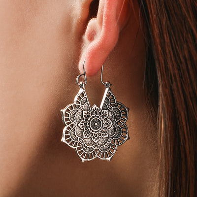 Vintage Openwork Flower Earrings
