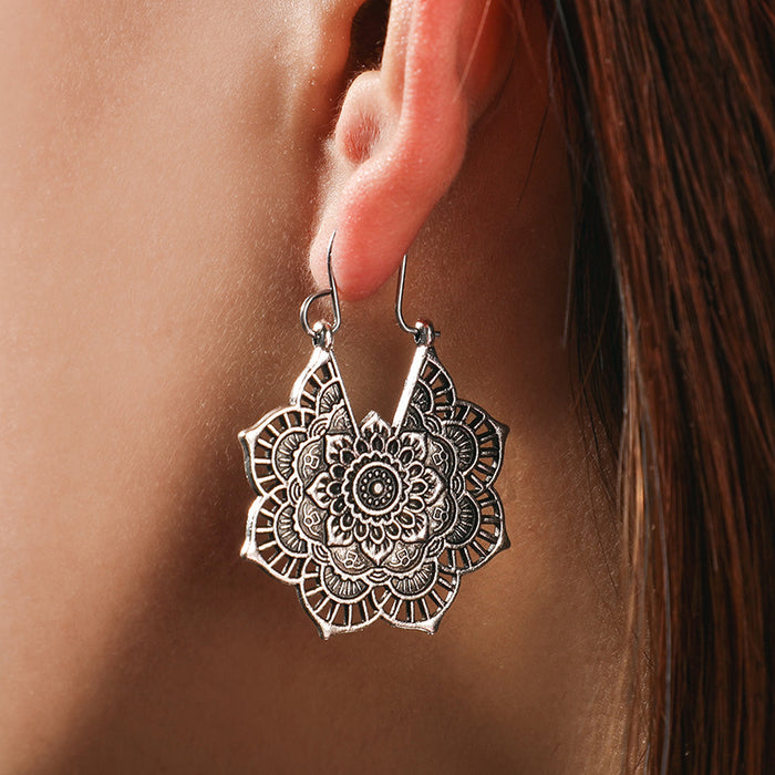 Vintage Openwork Flower Earrings