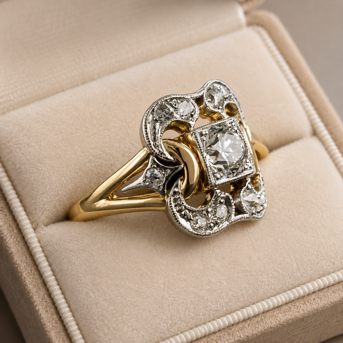 Vintage Zirconia Hollow Ring