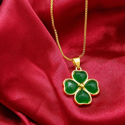Four Leaf Clover Agate Necklace